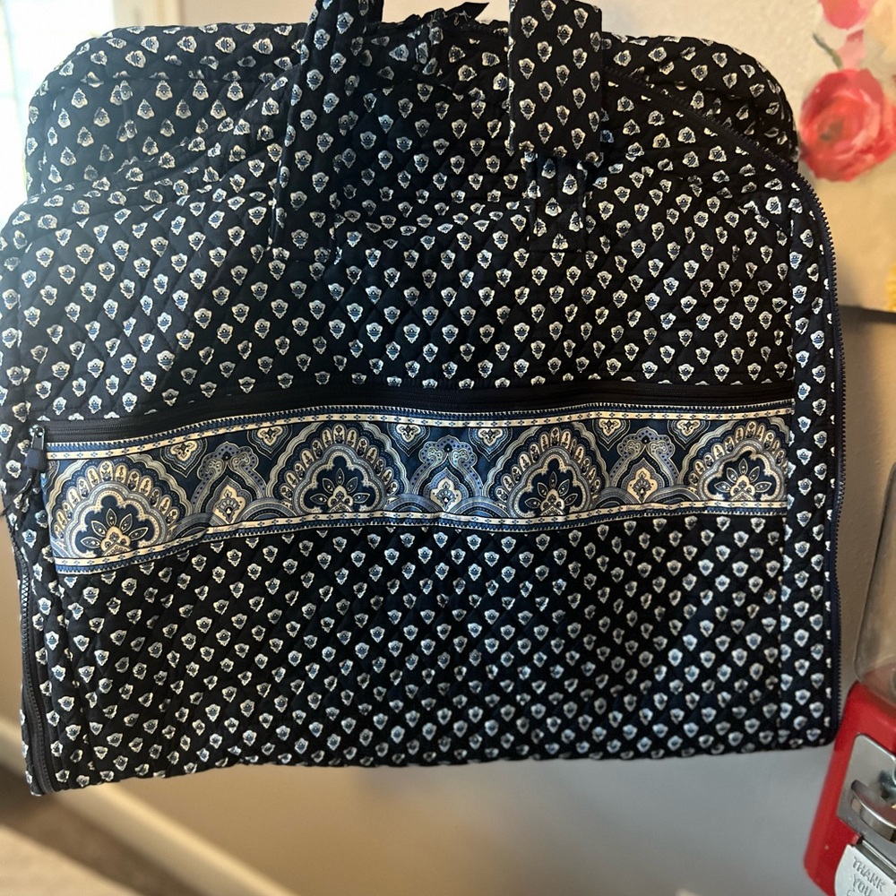 Vera Bradley Garment Bag – Nantucket Navy (Retired Pattern)